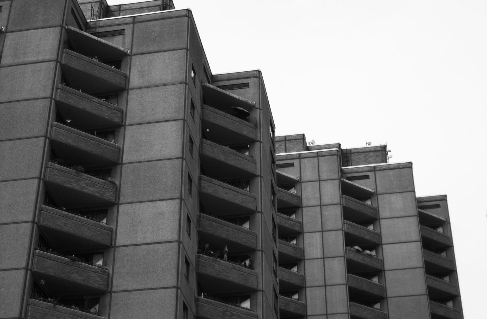 Ernst Thälmann buildings picture by Tom Hurst (brutalist architecture)